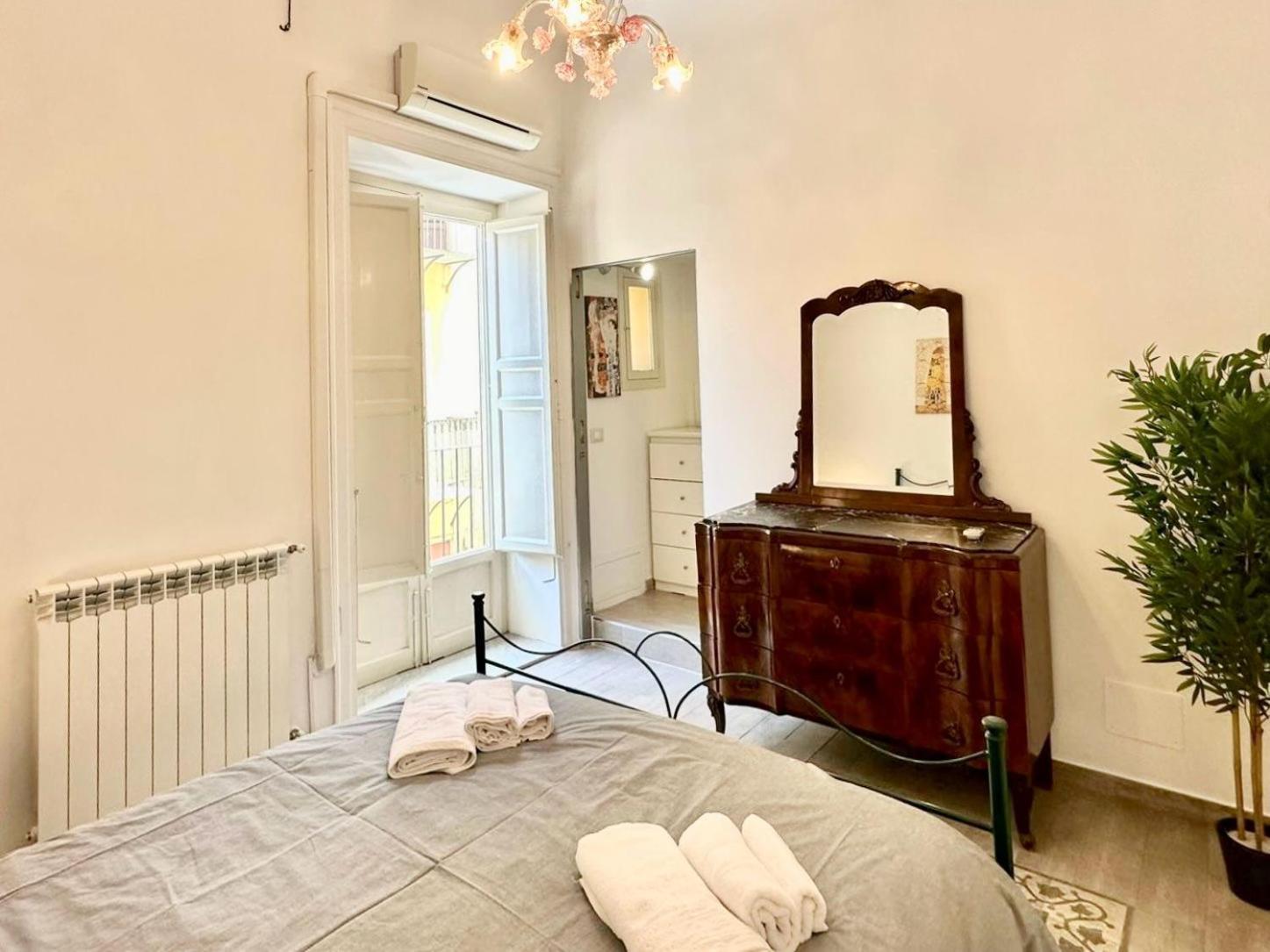 Residenza Cattedrale Apartment Palermo Exterior photo